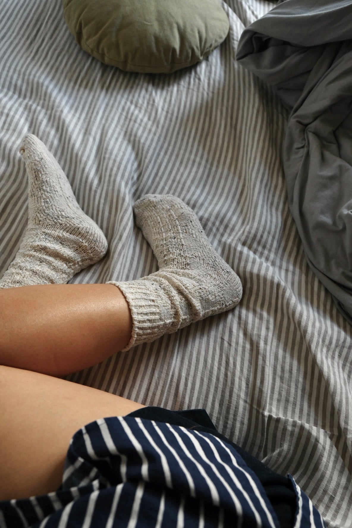 Mid knee cotton knitted socks